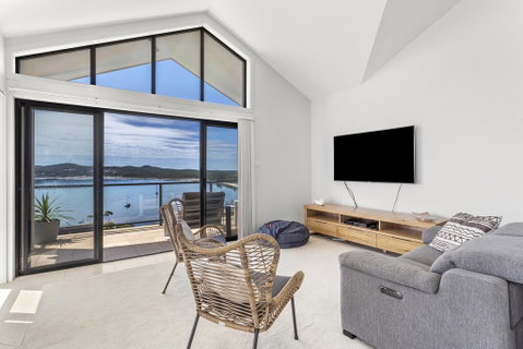 Above And Beyond - Beautiful Home With Pool - Hotel QLD 1