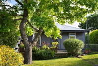 Book Daylesford Accommodation Vacations Hotel QLD Hotel QLD