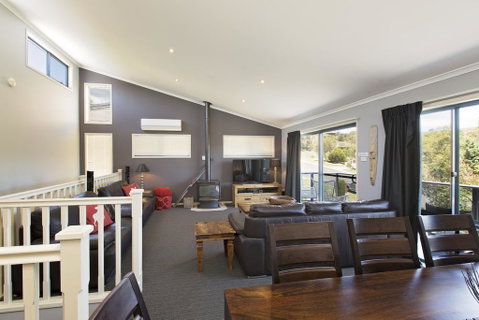Acacia 2 - Luxurious Holiday Townhouse - Hotel QLD 1