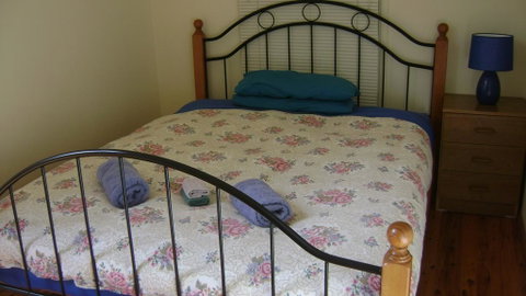Accommodation Sydney North - Forestville 4 Bedroom 2 Bathroom House - Hotel QLD 2