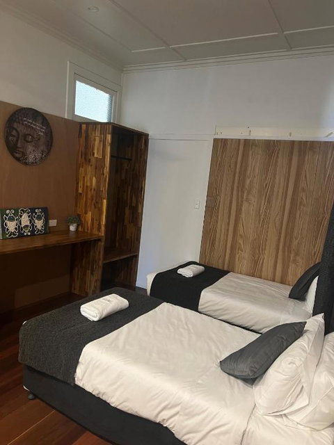 Gin Gin Budget Accommodation - Hotel QLD 2