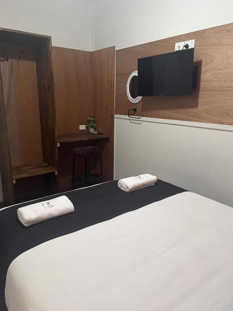 Gin Gin Budget Accommodation - Hotel QLD 4