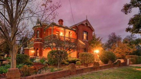 Grenfell Hall - Hotel QLD 1