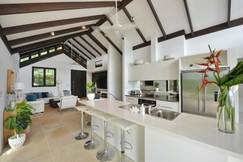 Hapuka - Luxury Villa With Stunning Views On Murphy St - Hotel QLD 1