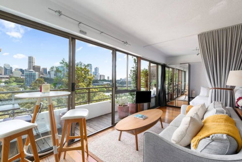 Harbour Horizon - Iconic Skyline Retreat With Pool - Hotel QLD 0