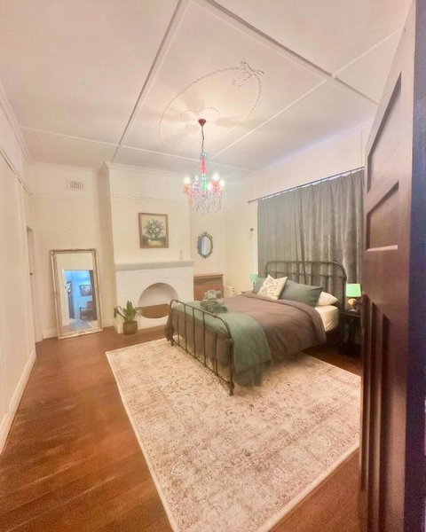 Hilltop Cottage - Hotel QLD 1