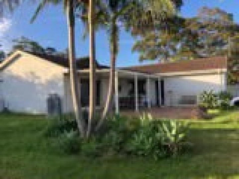 HOLL100 - Getaway To The Bay - Hotel QLD 0