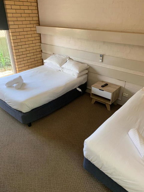 HOPETOUN COMMUNITY HOTEL MOTEL - Hotel QLD 1