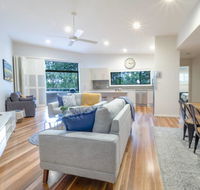 Ait Shona - Happy Place. Apt 10 Haven on the Park