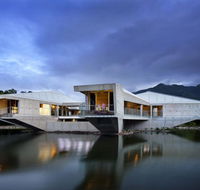 Alkira Award Winning Luxury Beachfront Rainforest Holiday House - Hotel QLD
