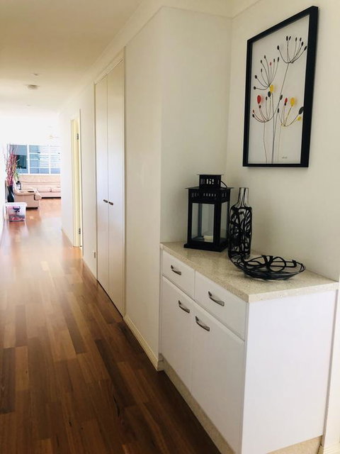 Amazing Apartment Ocean Views And Hot Tub On Balcony - Coolangatta - Hotel QLD 3