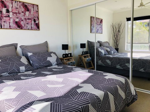 Amazing Apartment Ocean Views And Hot Tub On Balcony - Coolangatta - Hotel QLD 1
