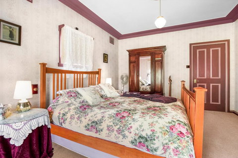 Ambrose Cottage Front Apartment - Hotel QLD 2