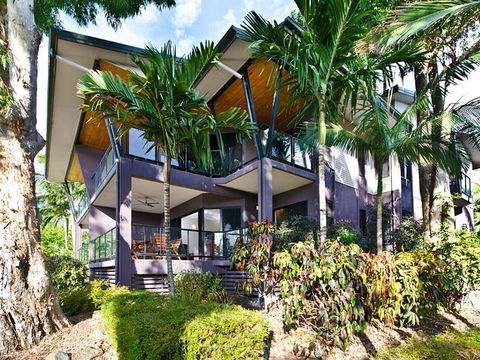 Anchorage - Hotel QLD 1