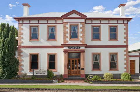 Annesley House - Hotel QLD 0