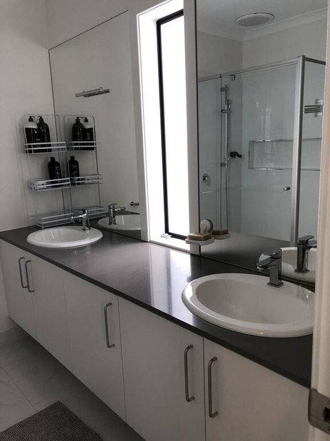 Apple House Upper Point Cook - Hotel QLD 3