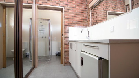 Ashleigh Court Motor Inn - Hotel QLD 3