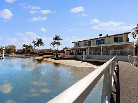 Luxury Mooloolaba Waterfront Retreat - Hotel QLD 1