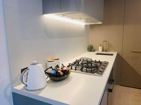 Moody Moon Apartment @ Sky Garden - Glen Waverley - Hotel QLD 3