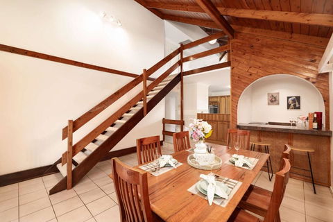 New 4BR Modern & Stylish Heritage Hideaway WiFi - Hotel QLD 1