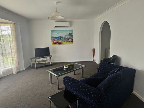 Newly Renovated & Tranquil Surrounds - Hotel QLD 2