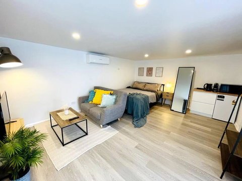 Newly Renovated Contemporary Private Studio Near Hobart CBD And Airport - Hotel QLD 0