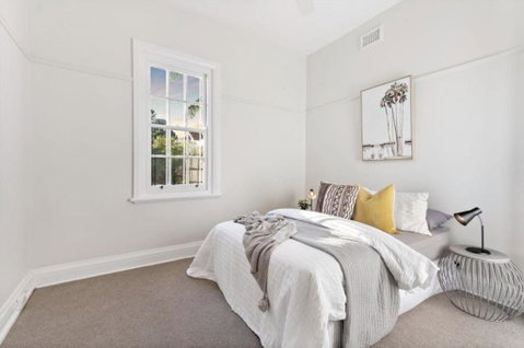 NEWLY RENOVATED LARGE 3.5 BDRM HOUSE! BEST OF MELB - Hotel QLD 3