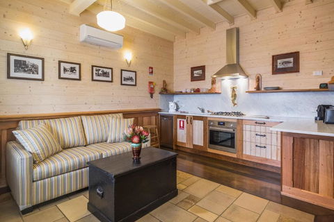 Old Bank Boutique Hotel - Hotel QLD 2