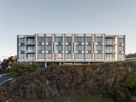 One North Terrace - Hotel QLD 0