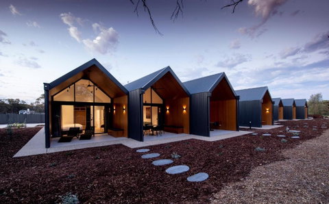 Par Five Shacks - Hotel QLD 3