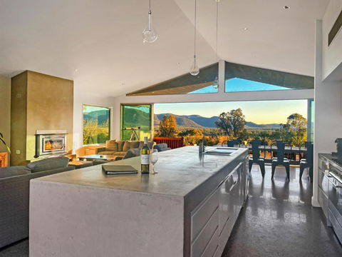 Pindara - Hotel QLD 1