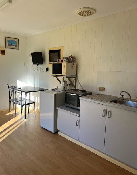 Pioneer Tourist Park - Hotel QLD 2
