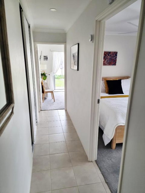Queen Bed Apartment- No Sharing, Your Very Own Space - Hotel QLD 2