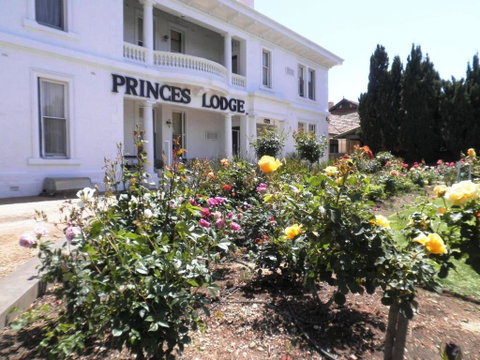 Princes Lodge Motel - Hotel QLD 0
