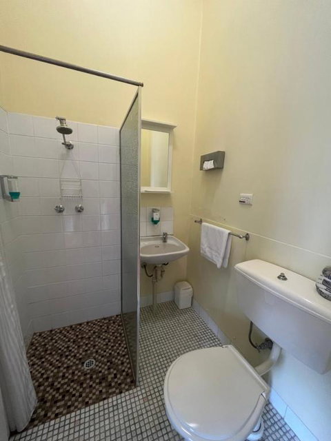 Princes Lodge Motel - Hotel QLD 3