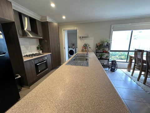 Quiet Comfort For Relaxing Stays - Hotel QLD 3