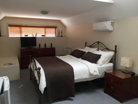 Atina Rocks Country Homestead - Hotel QLD 0