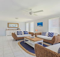 Azure Waters - perfectly positioned with ocean views - Hotel QLD