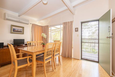 Batehaven Beach House - Hotel QLD 1
