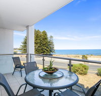 Bayline Beachfront Apartment no 4 - Hotel QLD