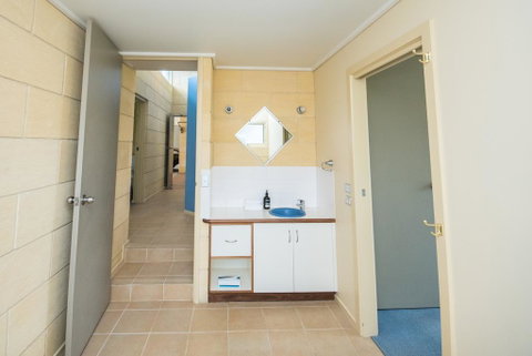 Bayview No 1 - Next To The Beach! - Hotel QLD 3
