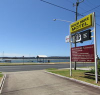 Beach Drive Motel - Hotel QLD