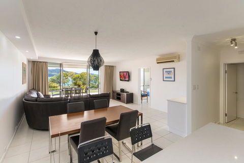 Beach Front Lagoon Lodge Apartments - Hotel QLD 2