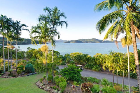 Beach Front Lagoon Lodge Apartments - Hotel QLD 1