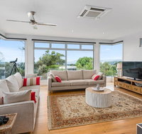 Beach Road Luxury with Ocean Views - Hotel QLD