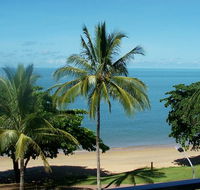 Beachfront Apartments on Trinity Beach - Hotel QLD