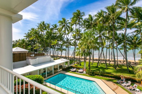 Beachfront Apt. In Alamanda Beachfront Resort (17) - Hotel QLD 3