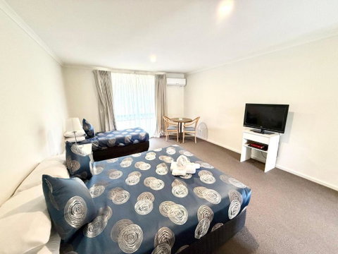 Redgum Motel - Hotel QLD 3