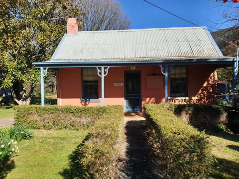 Redruth - 2 Bedroom Cottage Situated In Wandiligong - Hotel QLD 0