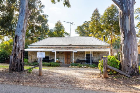 Reillys Wines Heritage Cottages - Hotel QLD 1